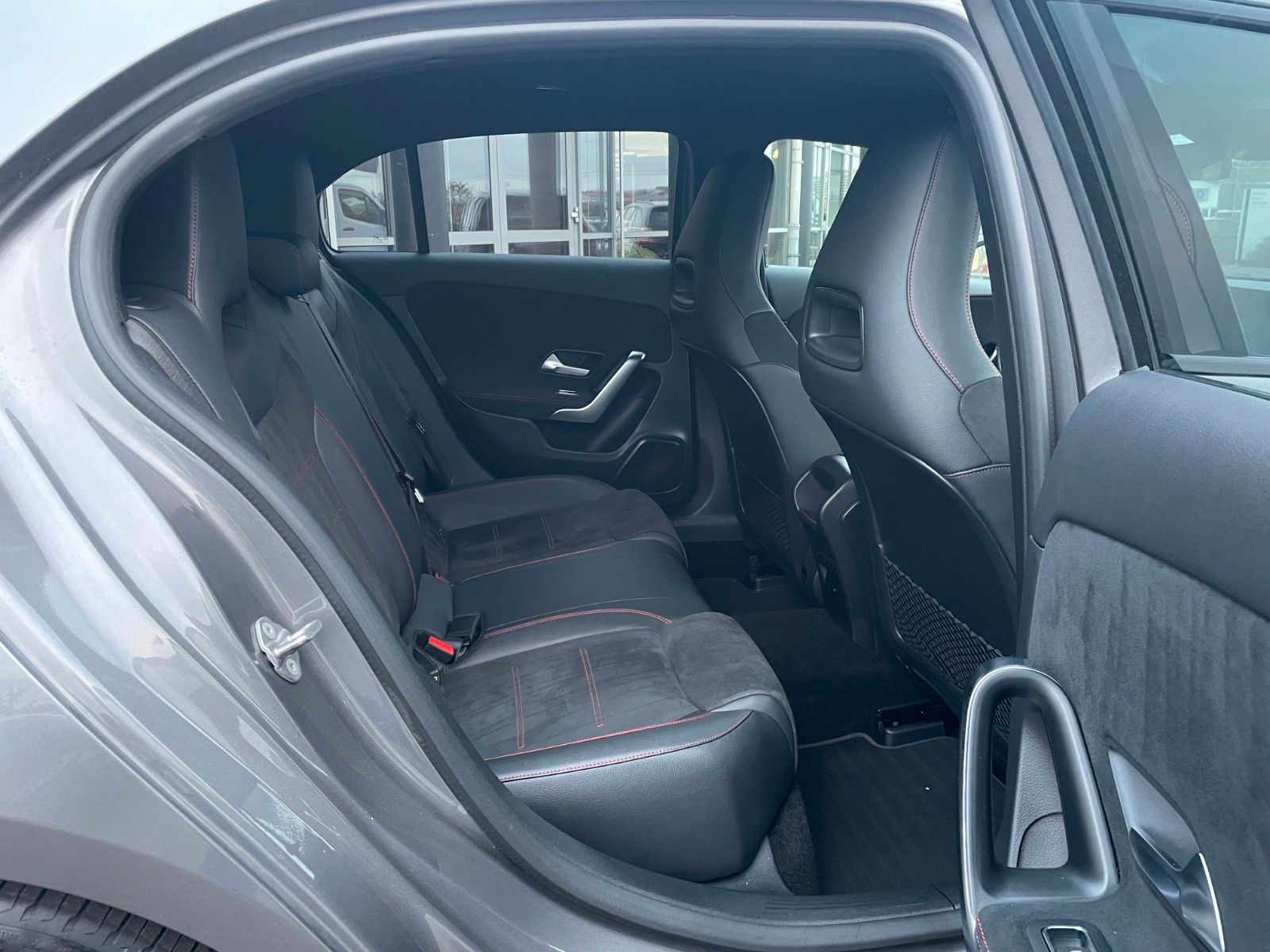 Fahrzeugabbildung Mercedes-Benz A 180 AMG+LED+IHC+RFK+TotWinkel+SFIntegration