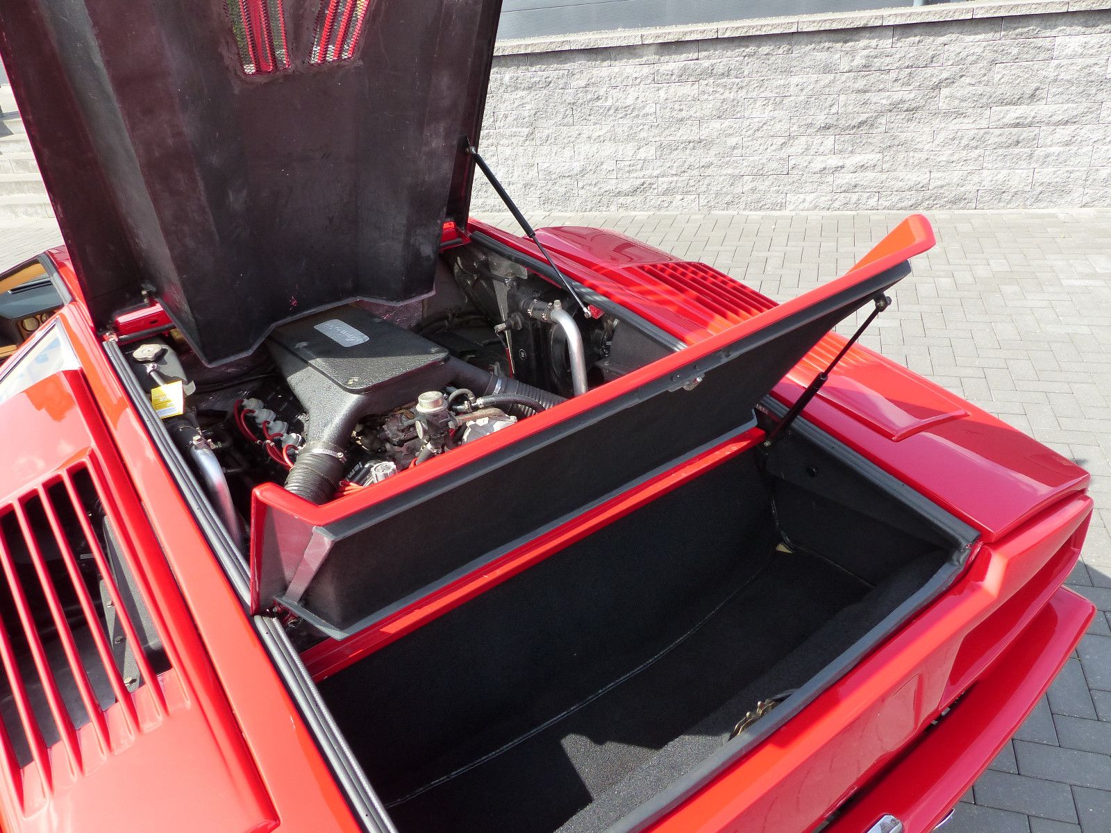Fahrzeugabbildung Lamborghini Countach 25 th Anniversary