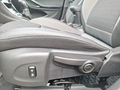 Fahrzeugabbildung Opel Astra K ST Elegance 1.5D Tot-Winkel, Navi, LED