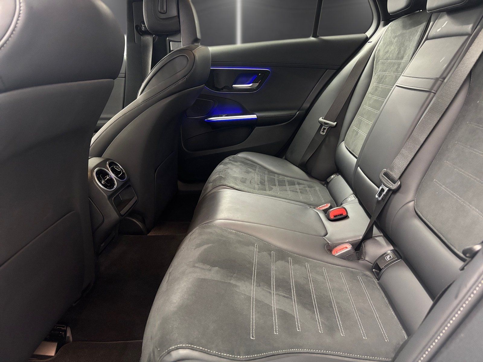 Fahrzeugabbildung Mercedes-Benz C 200 T AMG*AHK*Distronic*360°*Totwinkel*Memory*