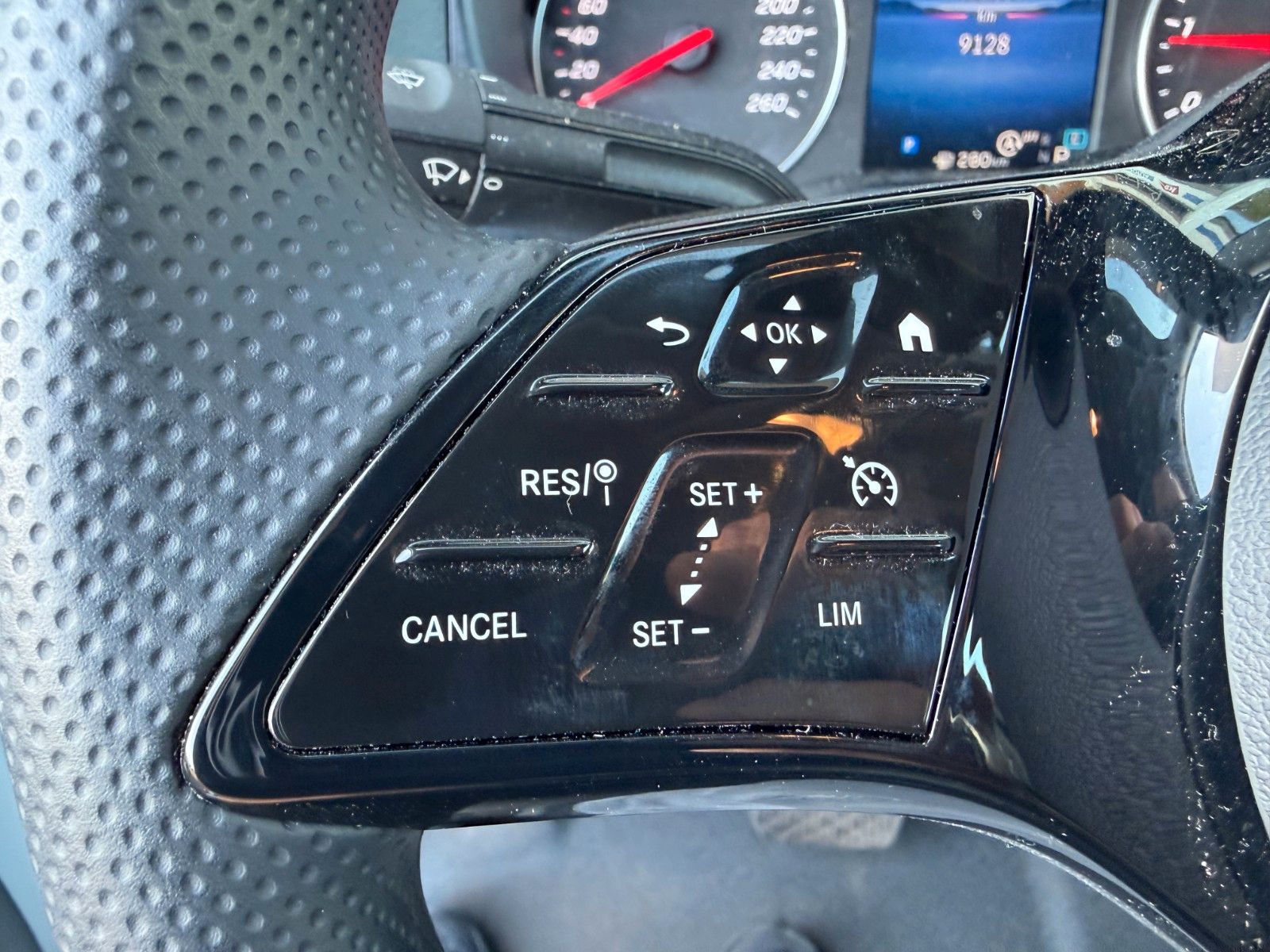 Fahrzeugabbildung Mercedes-Benz Vito 116 CDI 9G Klima Kamera SHZ