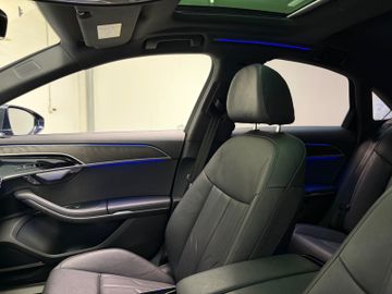 Audi A8 - 8