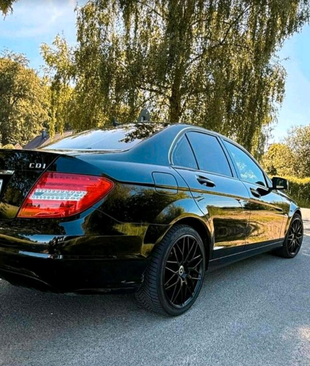 Mercedes-Benz C 220