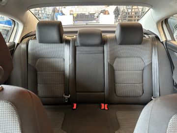 MYAUTOCENTER – Gebraucht- und Jahreswagen mit Werkstattservice in Pfaffenhofen Volkswagen Passat *ACC*NAV*AHK*PDC*SitzHZ*2-ZONEN*TotWinkel