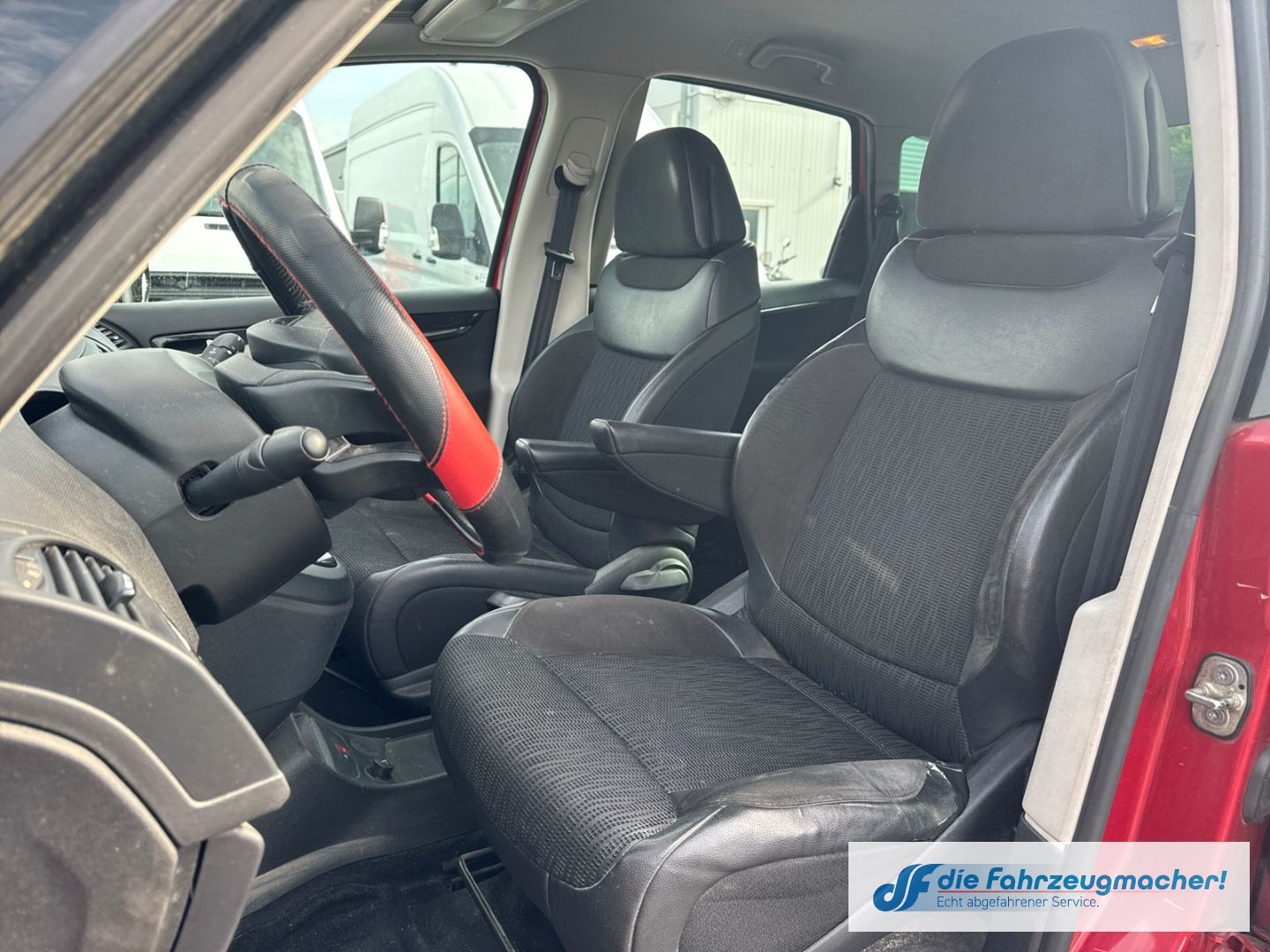 Fahrzeugabbildung Citroën C4 Picasso Exclusive 1.6 HDi 110 FAP *EXPORT