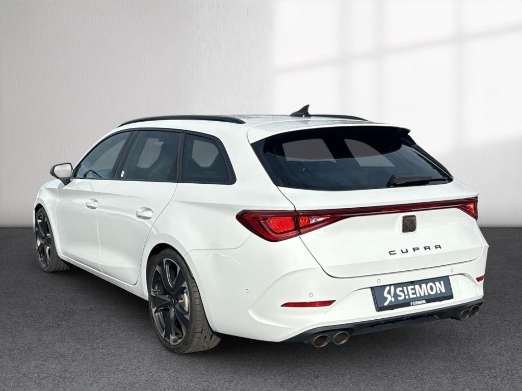 Cupra Leon VZ DCC 4DRIVE ACC LED RKam ParkLenk Nav SHZ