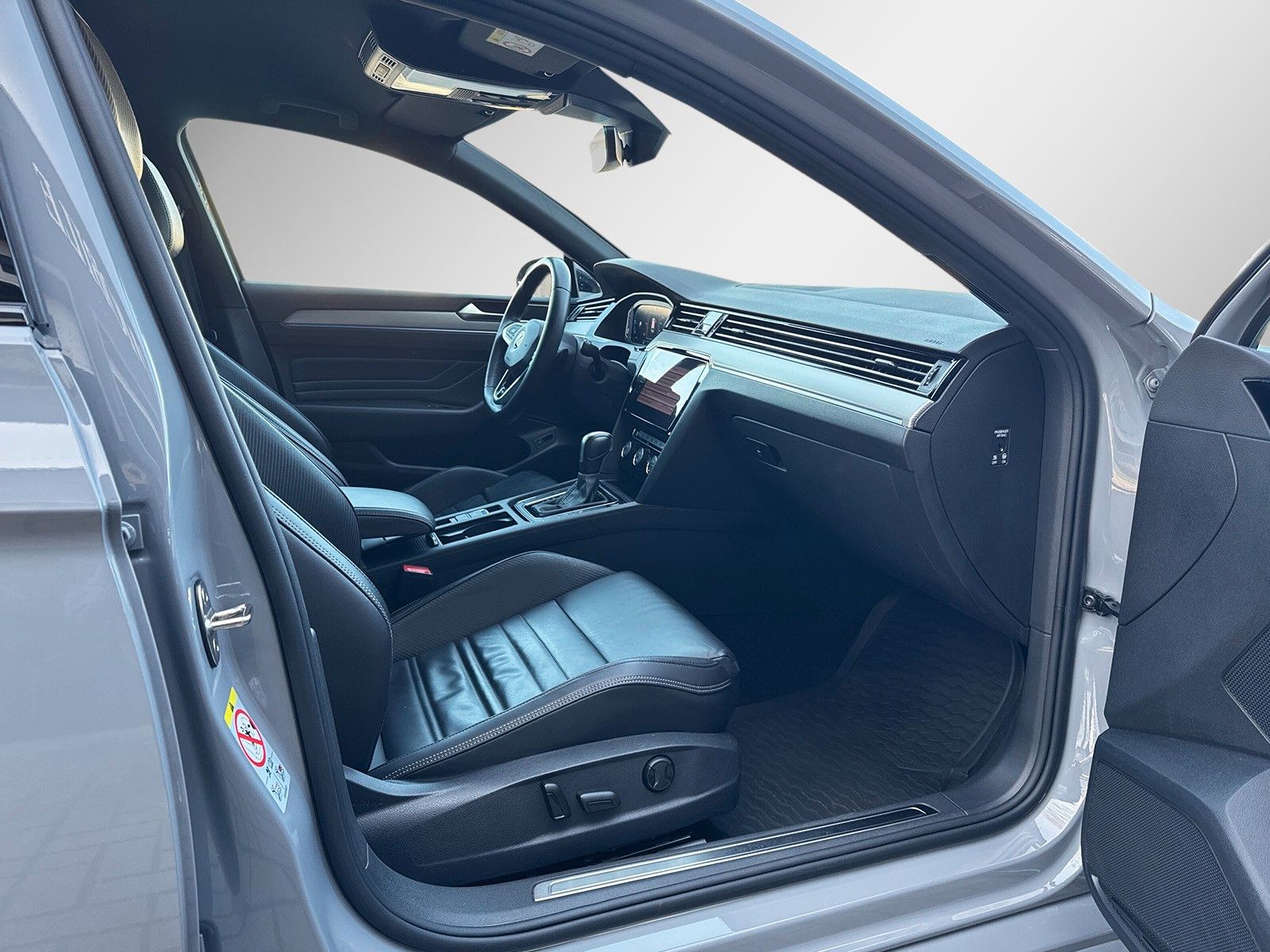 Fahrzeugabbildung Volkswagen Passat 4Motion*R-Line*1-2000 Edition*Keyless*ACC