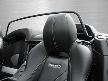 2013 Aston Martin V8 VANTAGE 照片 5