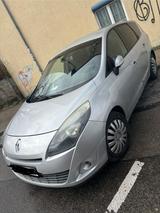 Renault Scenic 7 sitzer - gebrauchte Renault Grand Scenic aus dem Jahr 2010