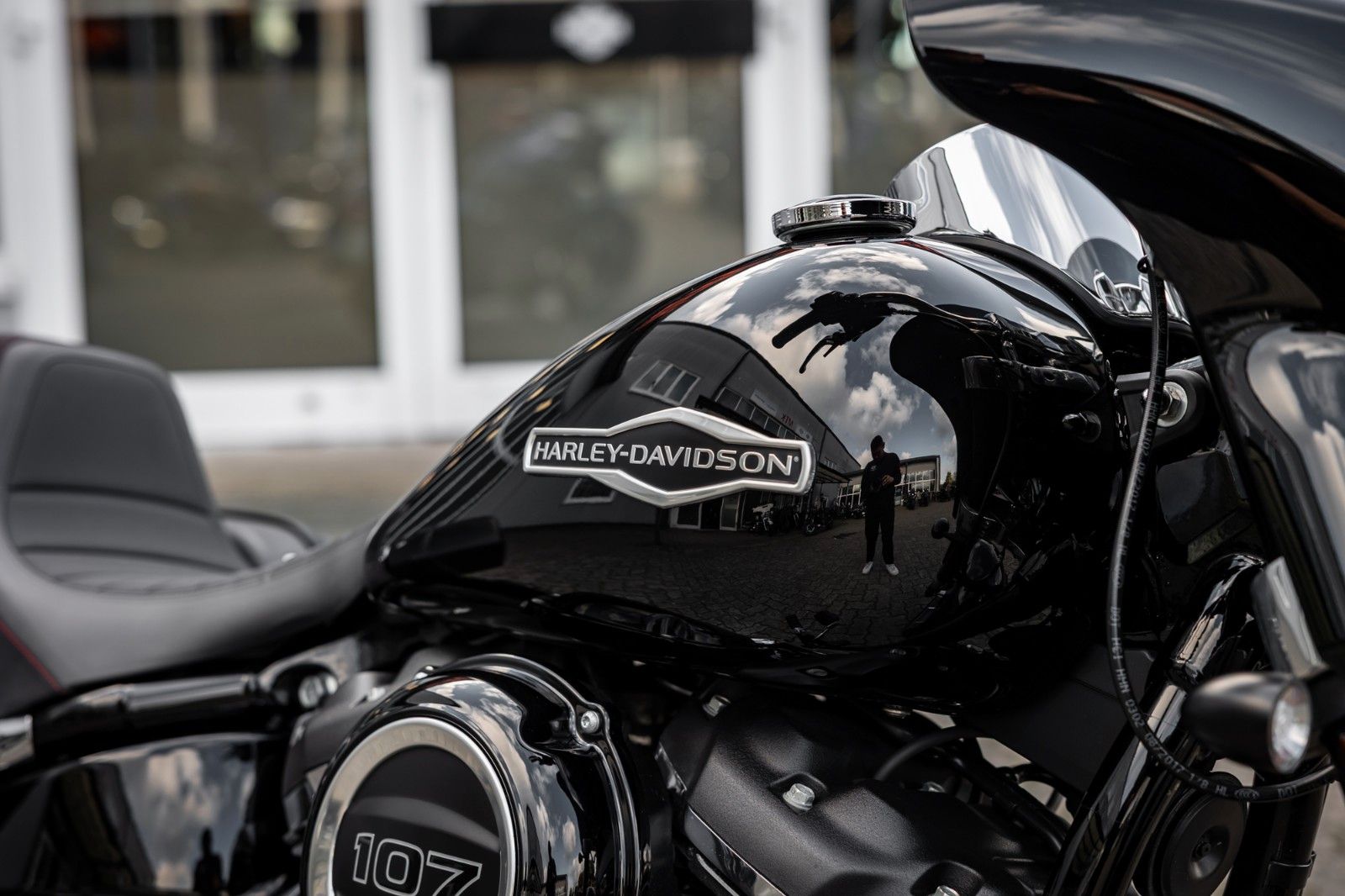 Fahrzeugabbildung Harley-Davidson FLSB SPORT GLIDE 107