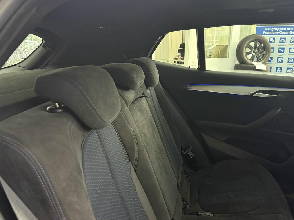 BMW X2 18iA sDrive M Sport, LED, Pano, HUD, Kamera