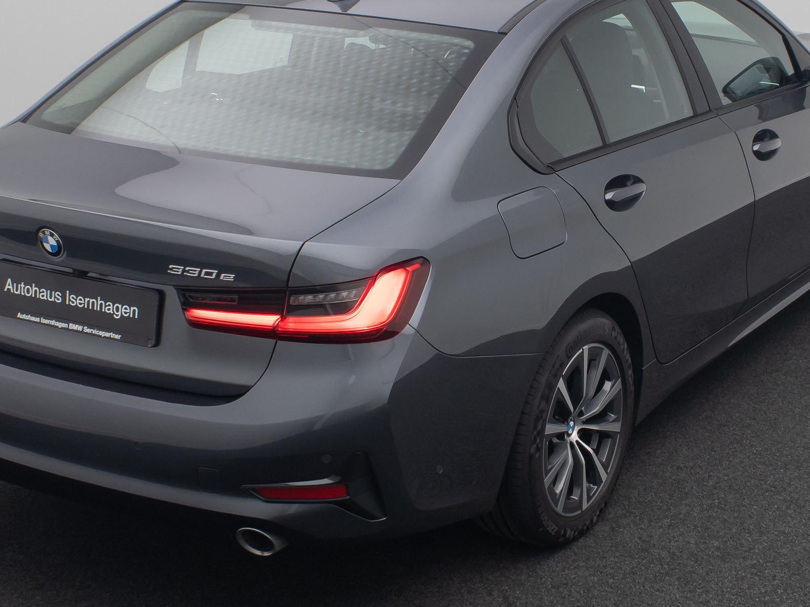 Fahrzeugabbildung BMW 330e 360°Laser HUD DAB HiFi Komfort Sport Leder