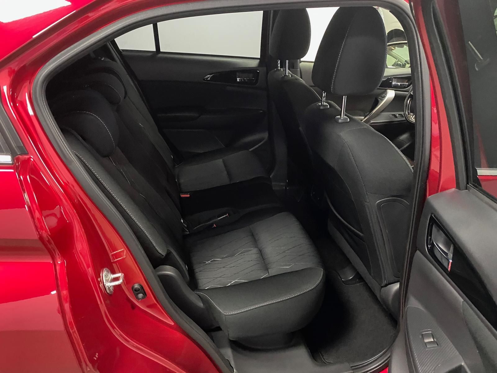 Fahrzeugabbildung Mitsubishi Eclipse Cross 1.5 T-MIVEC Intro Edition 2WD APP+