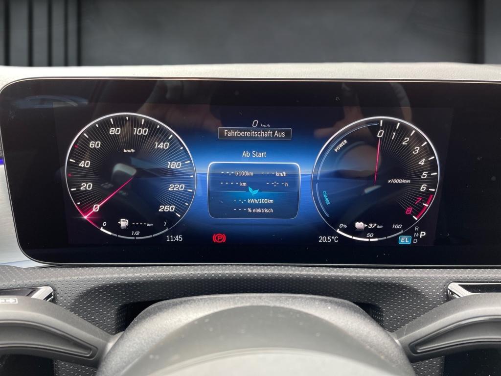 Mercedes-Benz A 250 e +AMG+Night+MBUX+PANO+KAMERA+AHK+HuD+SHZ