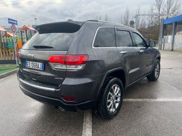 Jeep Grand Cherokee - 3