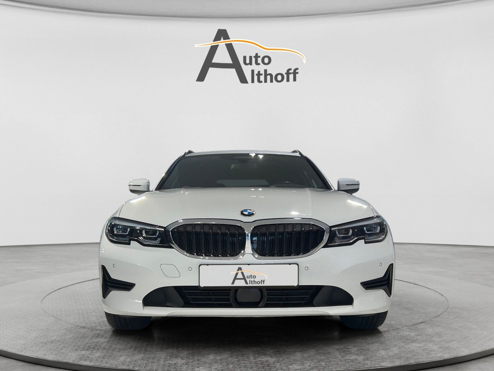 BMW 330e xDrive Touring Advantage PANO LED LIVE ACC foto 2