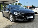 Volvo S60 Lim. Momentum AUTOMATIK LEDER XENON AHK - Volvo S60 mit Benzin-Antrieb: Limousine