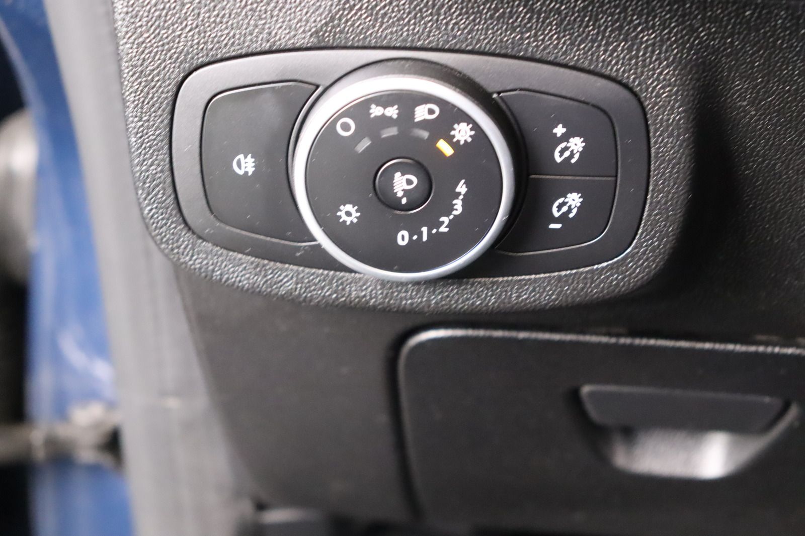 Fahrzeugabbildung Ford Fiesta 1.1 * Klima * Tempomat