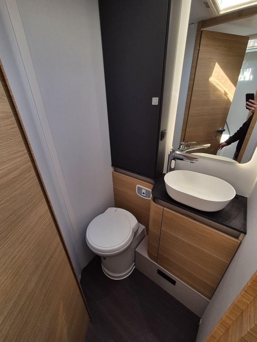 Fahrzeugabbildung Adria Matrix 670 SL 60Y Markise,Combi6E,MACHplus