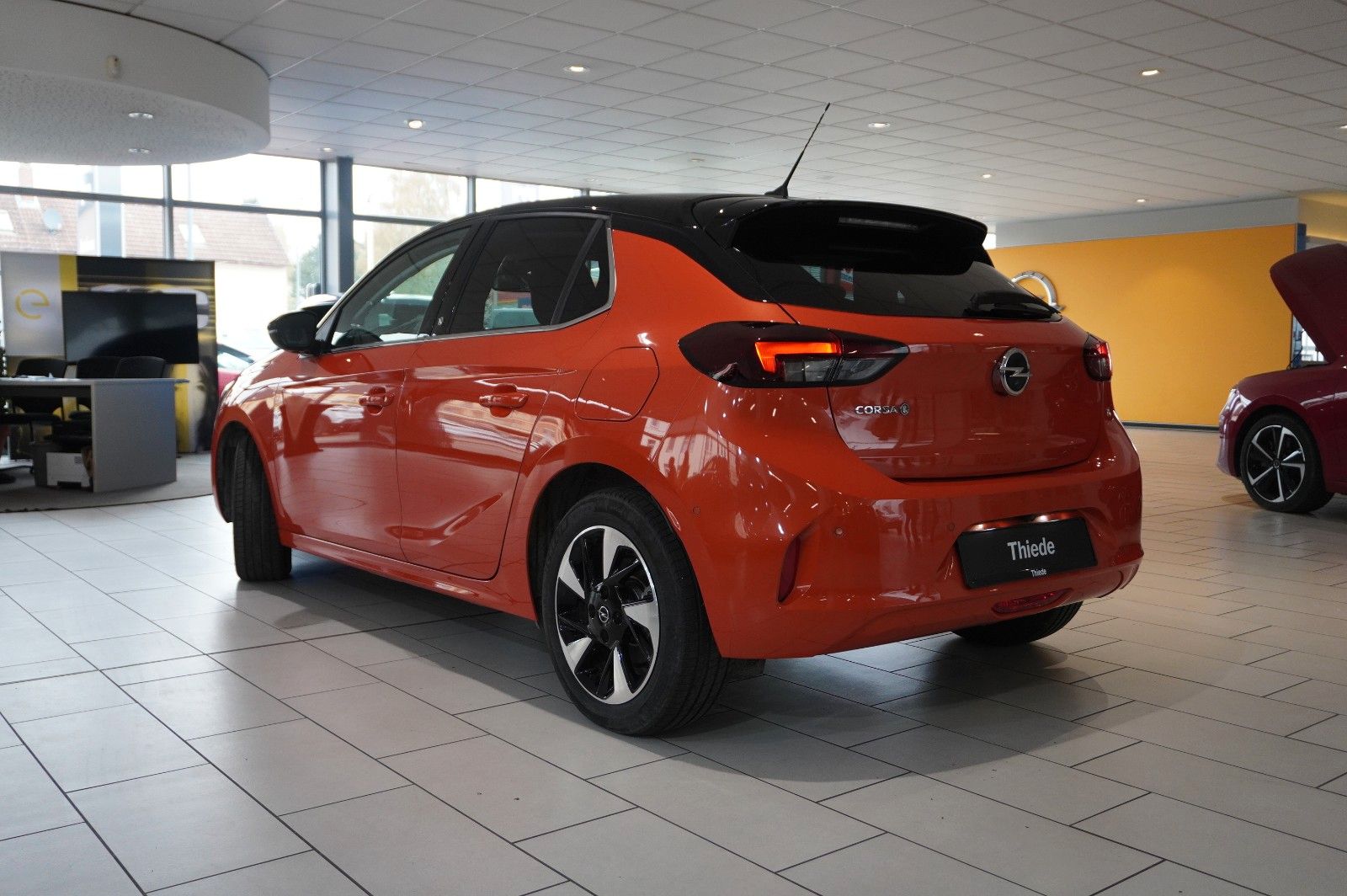 Fahrzeugabbildung Opel Corsa-e F ELEGANCE 3-PHASIG NAVI/LED/KAMERA/DAB+