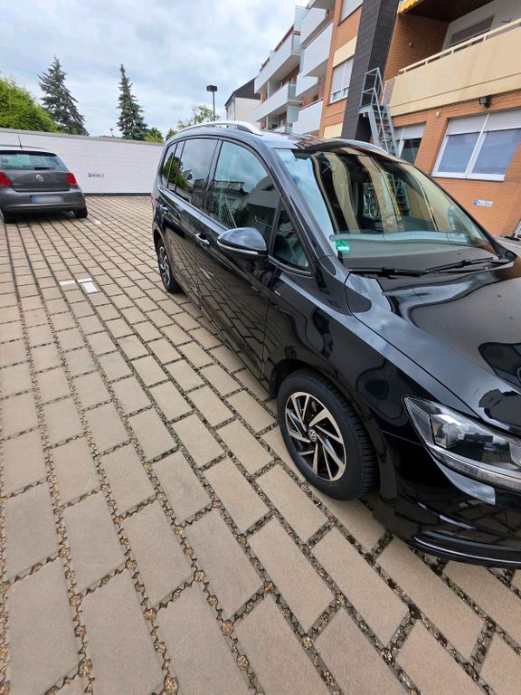 Image of Volkswagen Touran