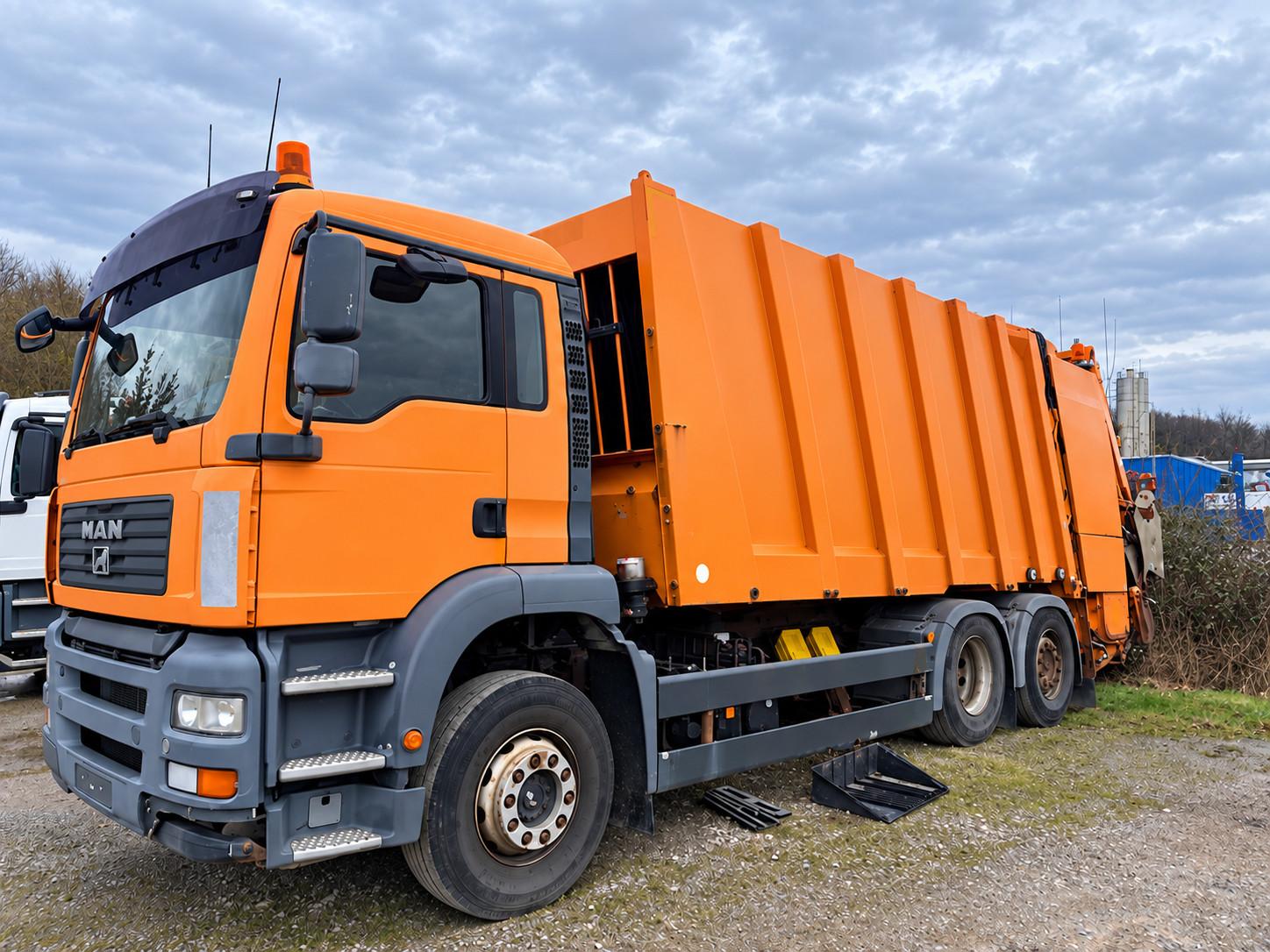 MAN TGA 26.320 6x2 Müllwagen Faun Powerpress Zöller