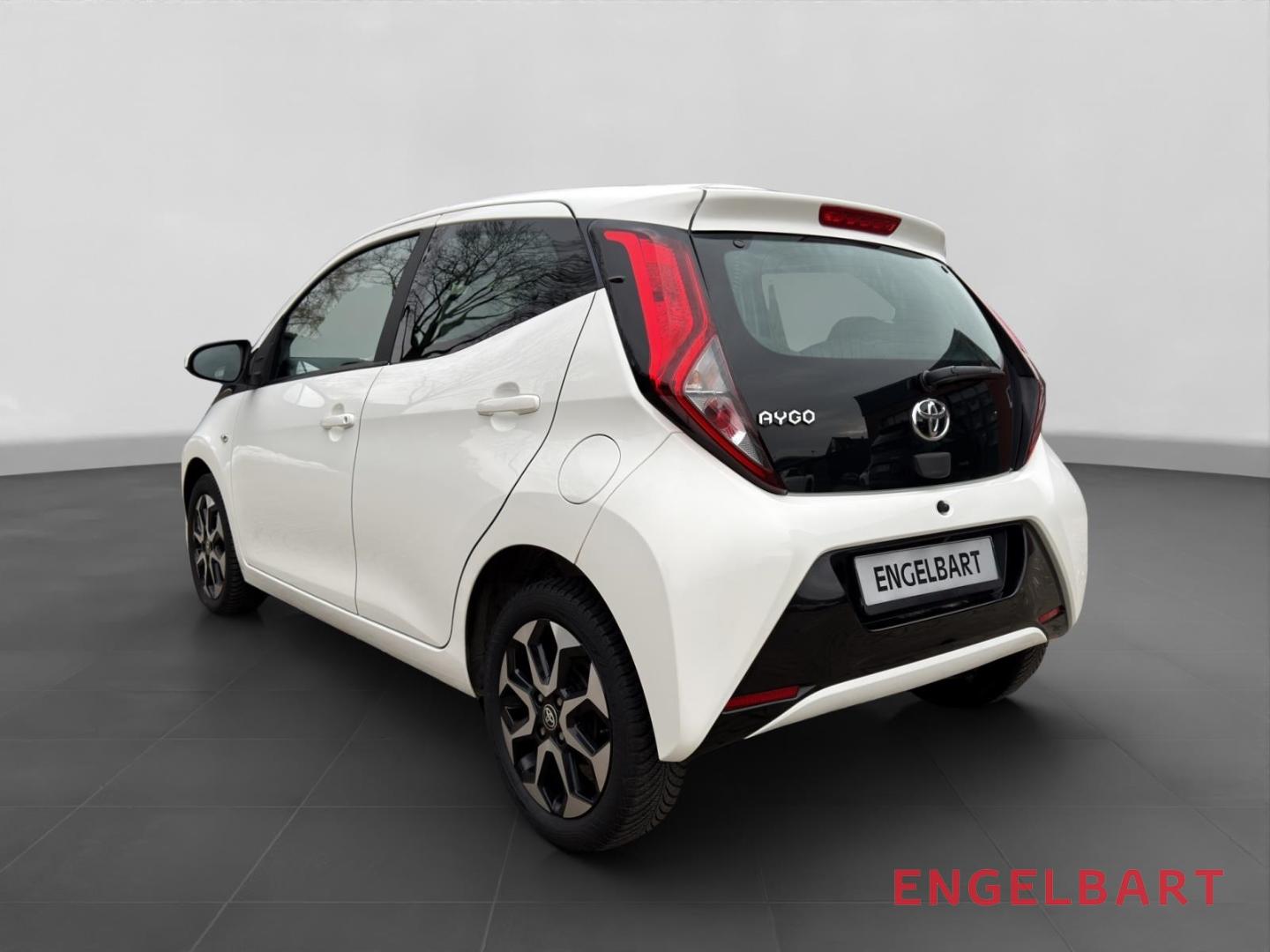 Toyota Aygo x-play club Rückfahrkamera Klimaanlage