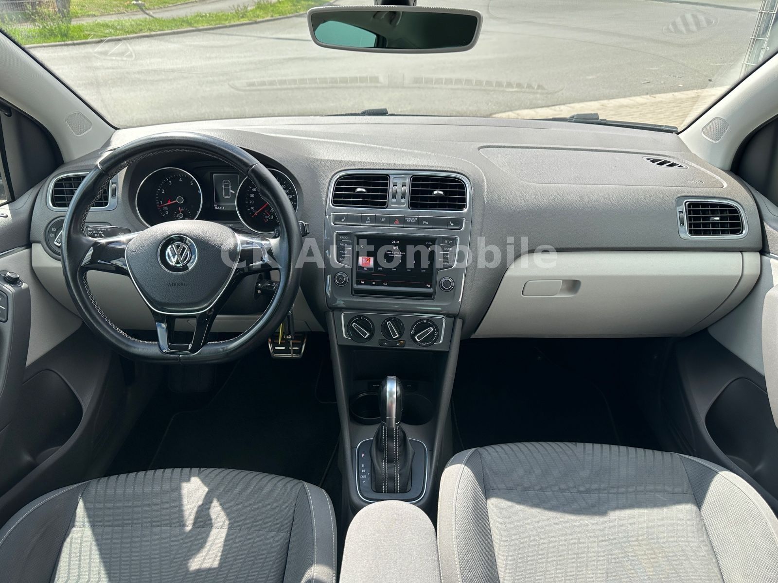 Fahrzeugabbildung Volkswagen Polo V Fresh 1.2 TSI DSG/Klimaanlage/SHZ/PDC