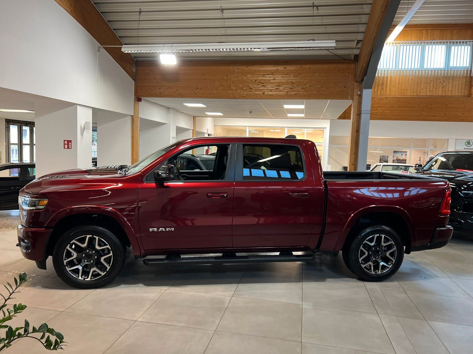 Fahrzeugabbildung Dodge RAM 1500 Laramie Sport Hurricane 4x4 MY25 LPG