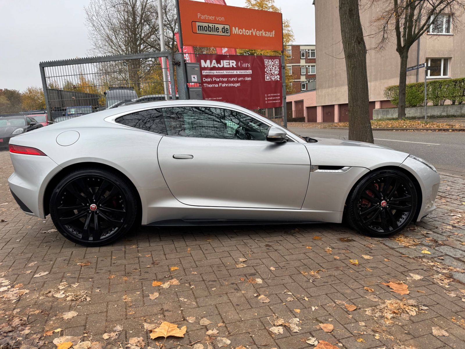 Fahrzeugabbildung Jaguar F-Type*PANO*CAM*XENON*MEMORY*LEDER
