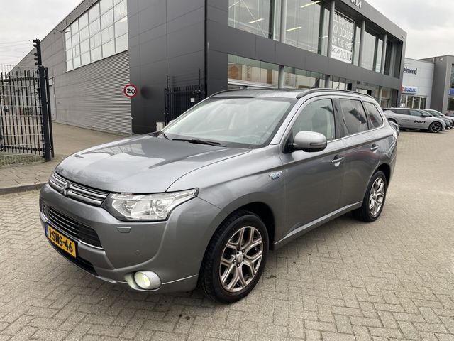 Mitsubishi Outlander 2.0 PHEV Instyle | Stoelverwarming | L