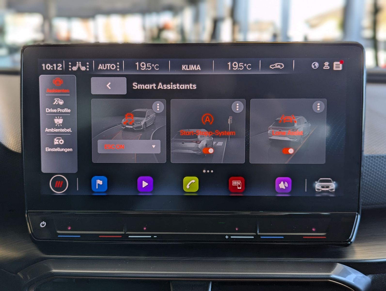 Fahrzeugabbildung CUPRA Leon 1.5eTSI DSG Matrix Cam Vision+ el. Heck AHK