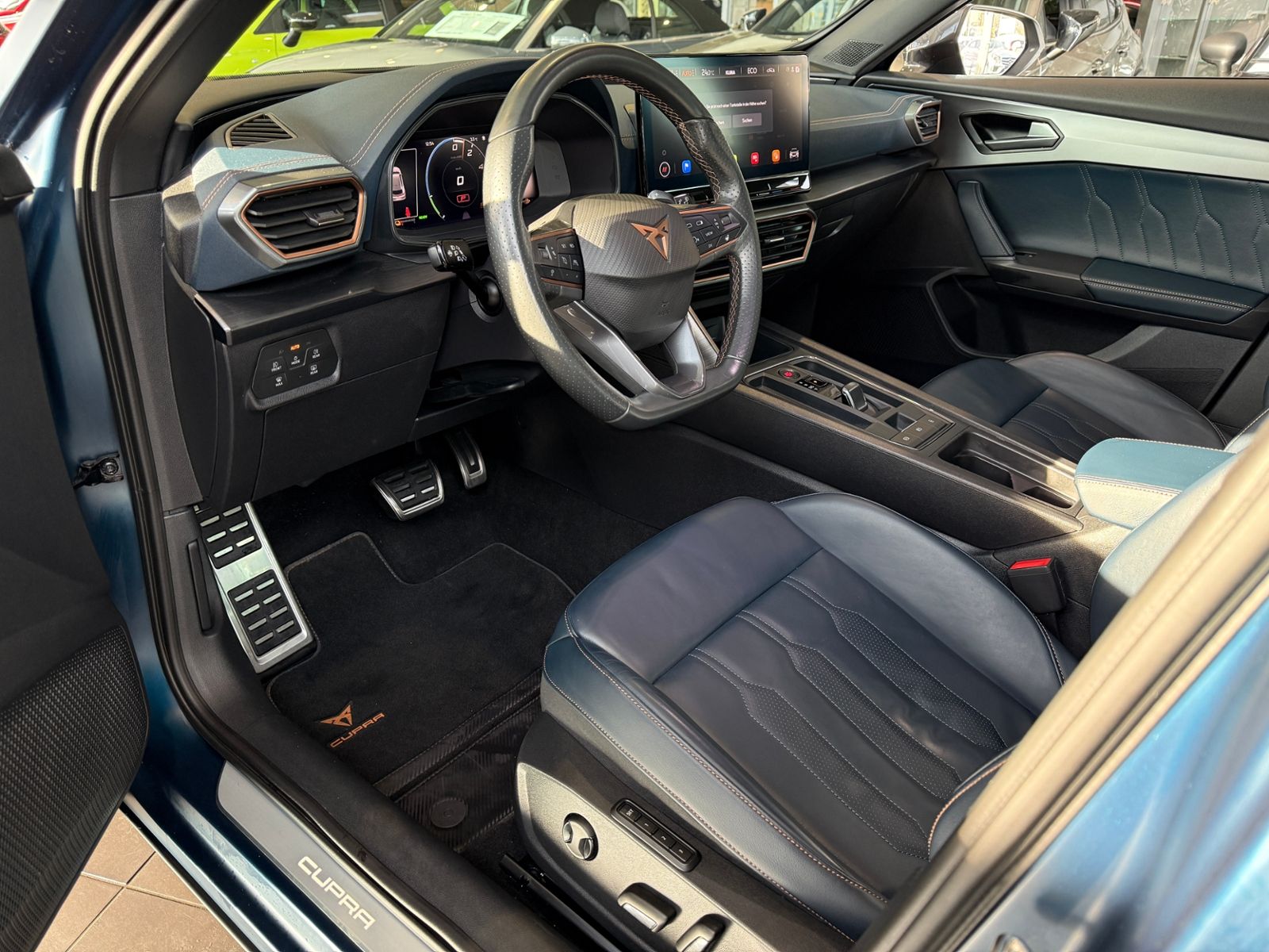 Fahrzeugabbildung CUPRA Formentor VZ e-Hybrid AHK PANO LED LEDER