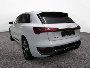 Audi Q8 e-tron - 4