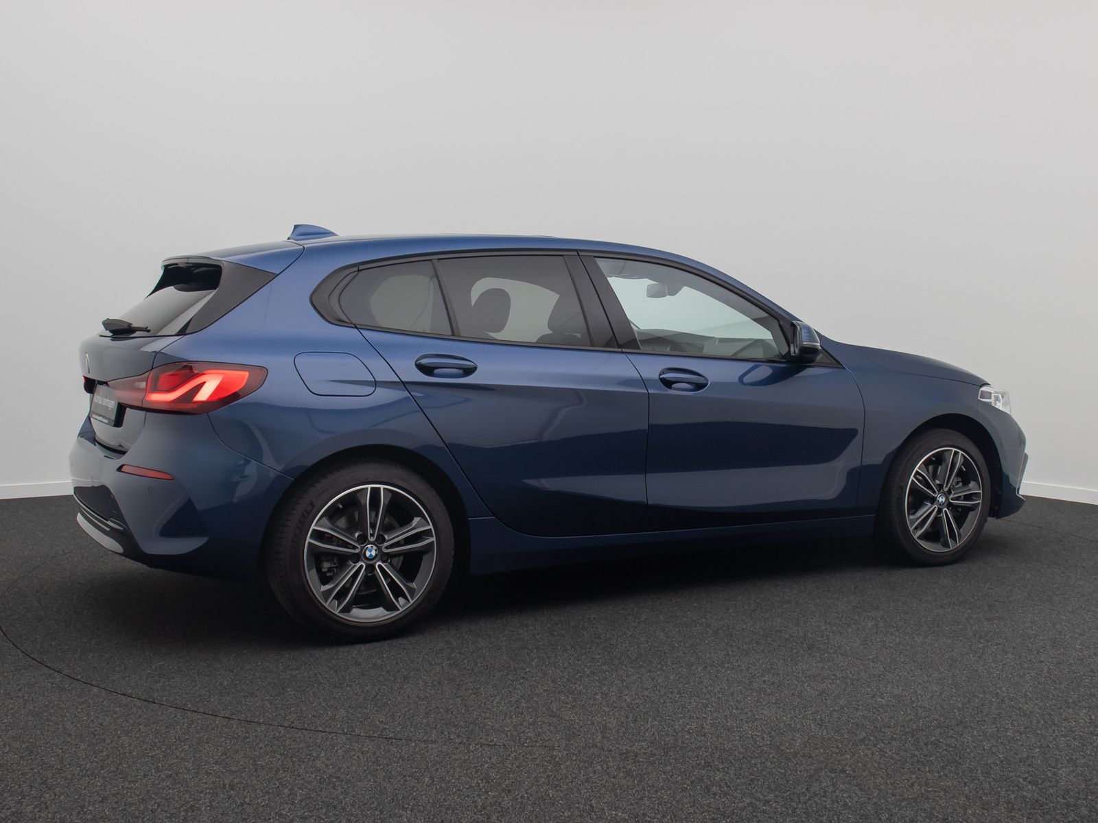 Fahrzeugabbildung BMW 118i Sport Line Kamera DAB DriveAs HiFi Panorama