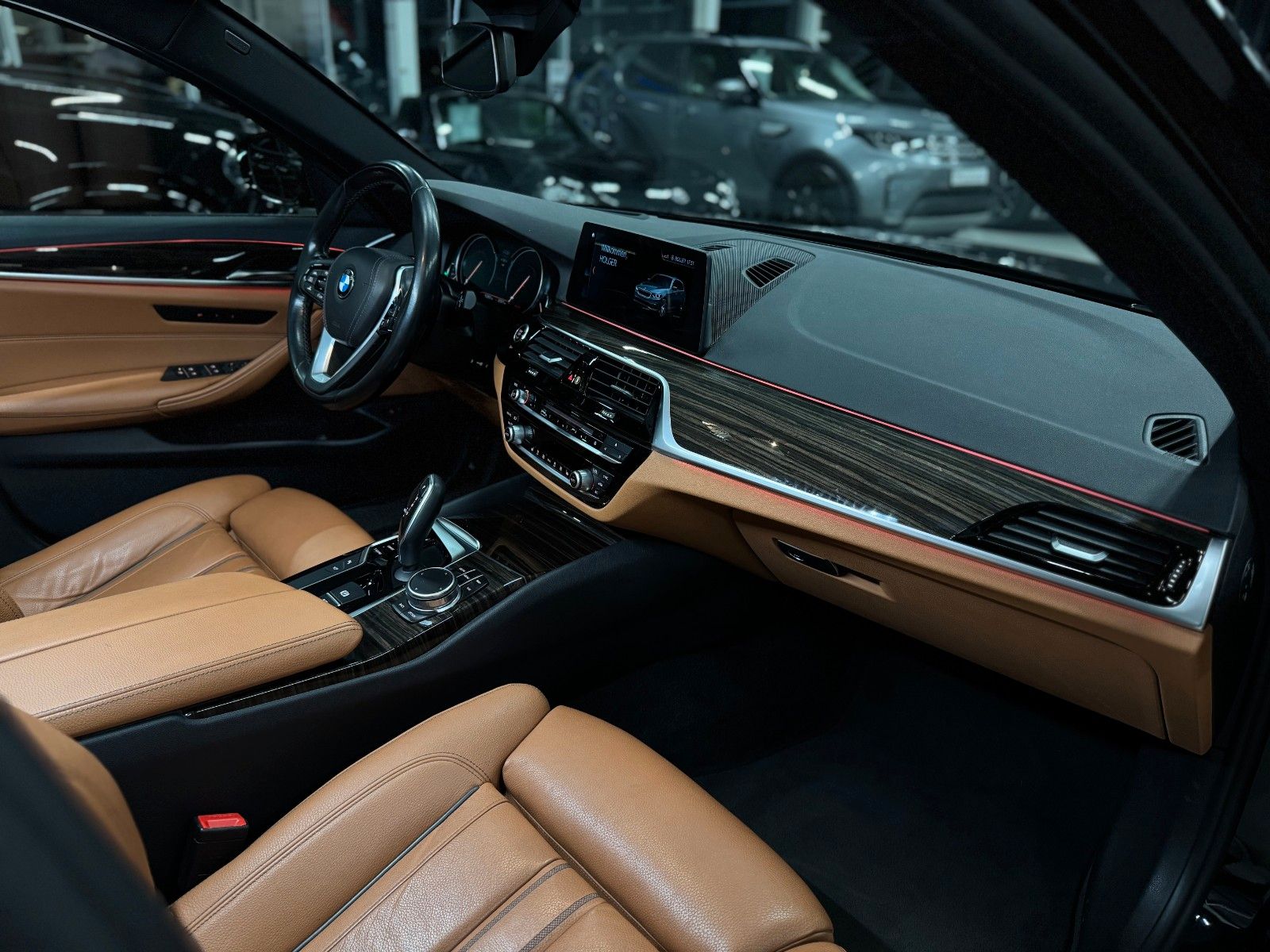 Fahrzeugabbildung BMW 530D Touring Sport Line Voll+AHK+Garantie