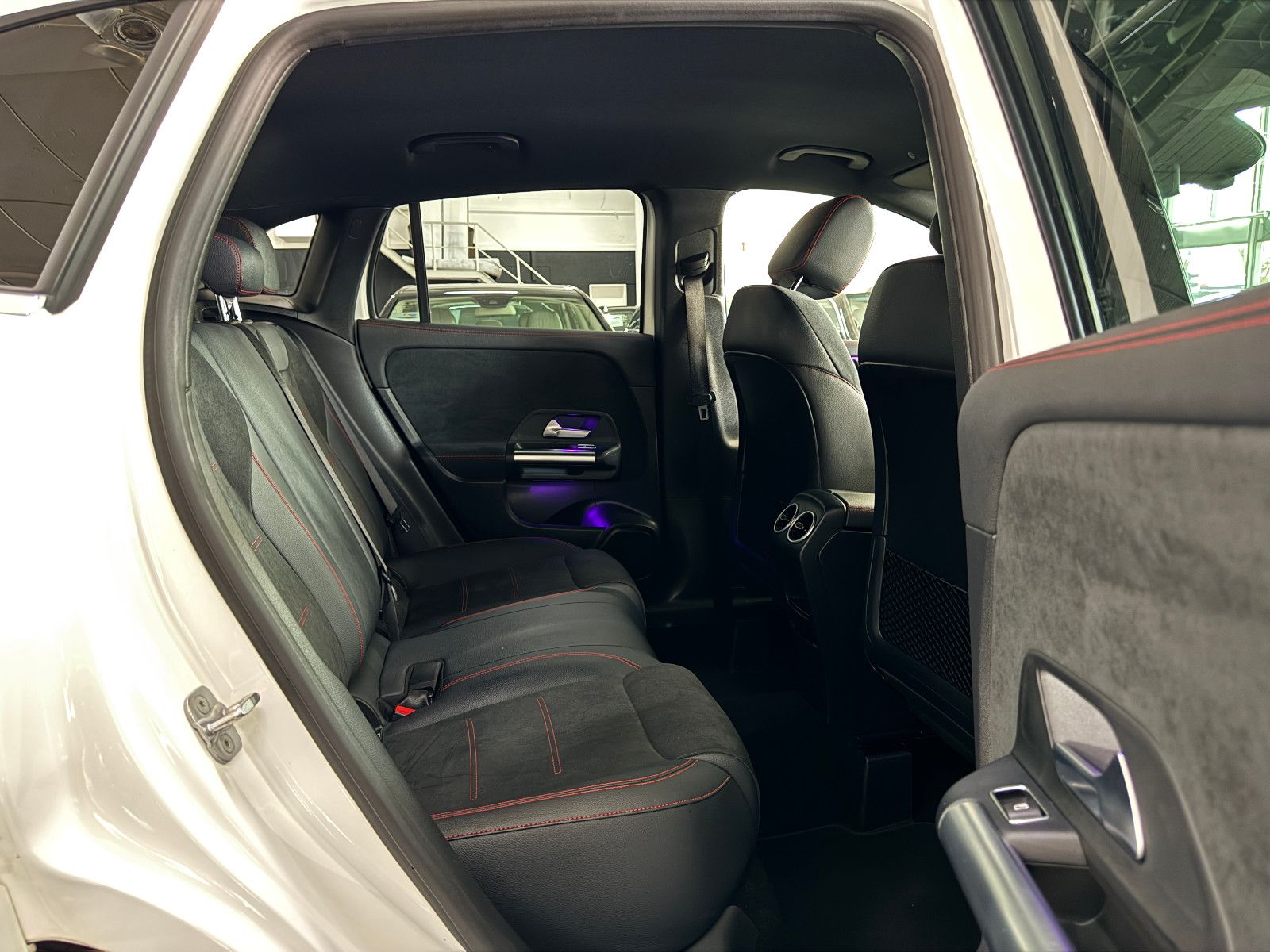 Fahrzeugabbildung Mercedes-Benz GLA 200 d 8GT AMG LINE PLUS MBUX DISTRONIC 19ALU