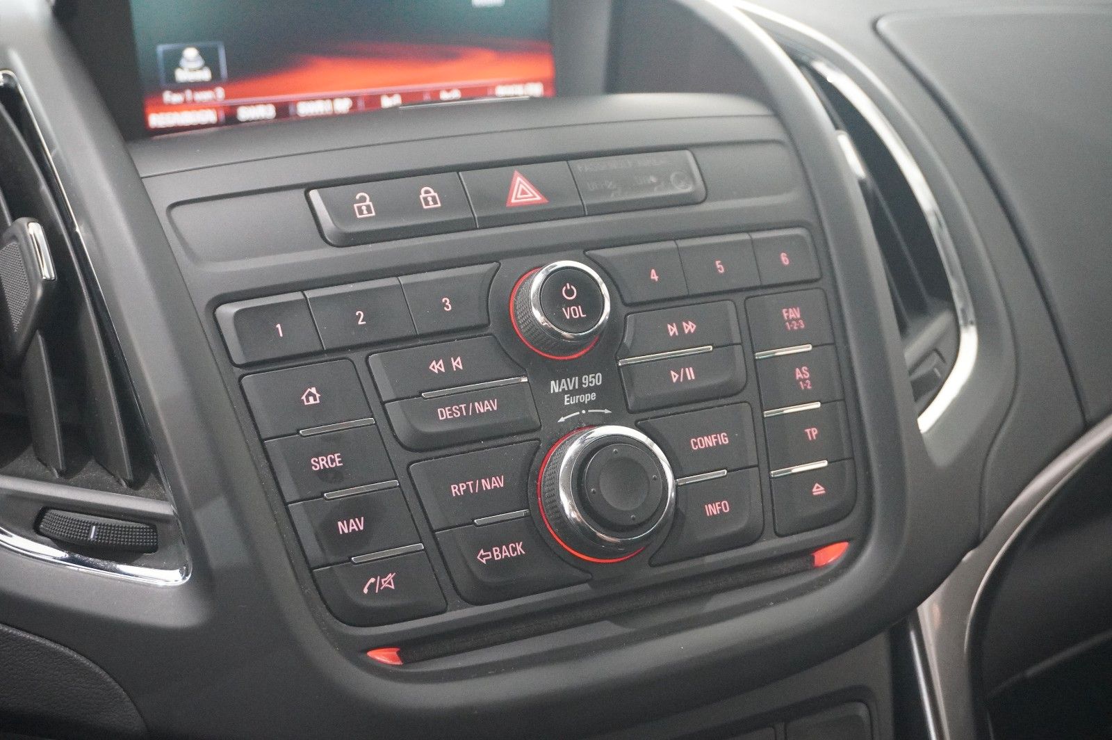 Fahrzeugabbildung Opel Zafira Tourer 1.4T INNOV. 7-SITZER NAVI/KAMERA