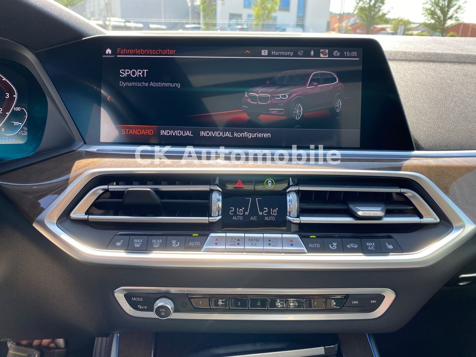 Fahrzeugabbildung BMW X5 xDrive 45e Individual/HeadUp/360°Kam/LED/AHK