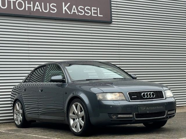 Audi A4 Lim. 3.0 * QUATTRO/XENON/NAVI/PDC/LPG