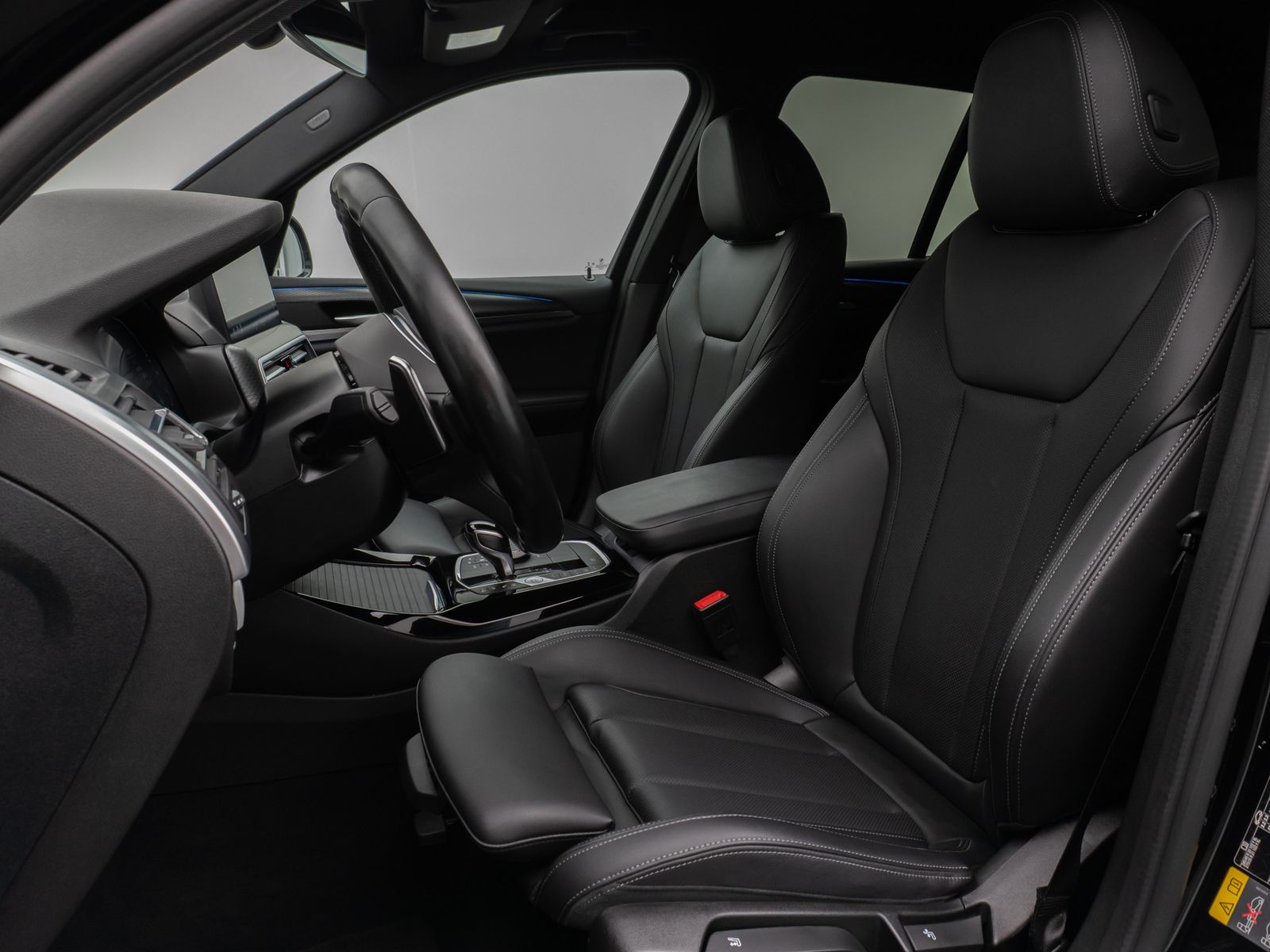 Fahrzeugabbildung BMW X3 xD30e M Sport 360°DAB HiFi Komfort AHK 20Zoll