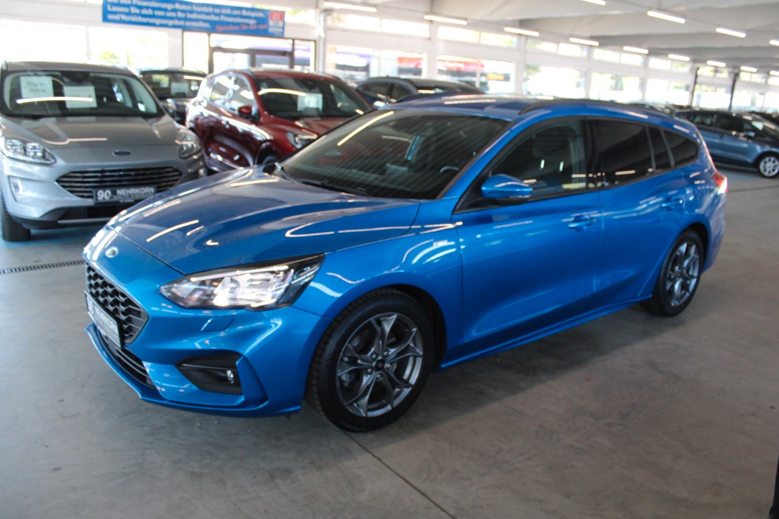 Fahrzeugabbildung Ford Focus ST-Line Turnier LED ACC DAB CAM WinterPak