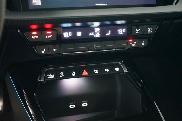 Audi RS3 Sportback | Schalensitze | Carbon | Keramik