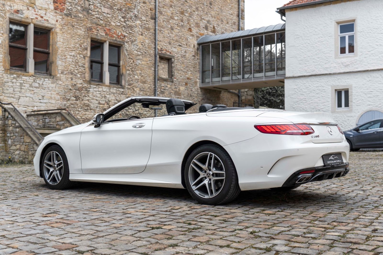 Fahrzeugabbildung Mercedes-Benz S 560 CABRIOLET BURMESTER 360° ACC MASSAGE LED