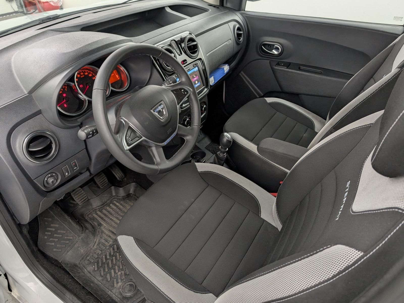 DACIA Dokker  Stepway Plus TCe 130 Navi AHK Kamera – Bild 34