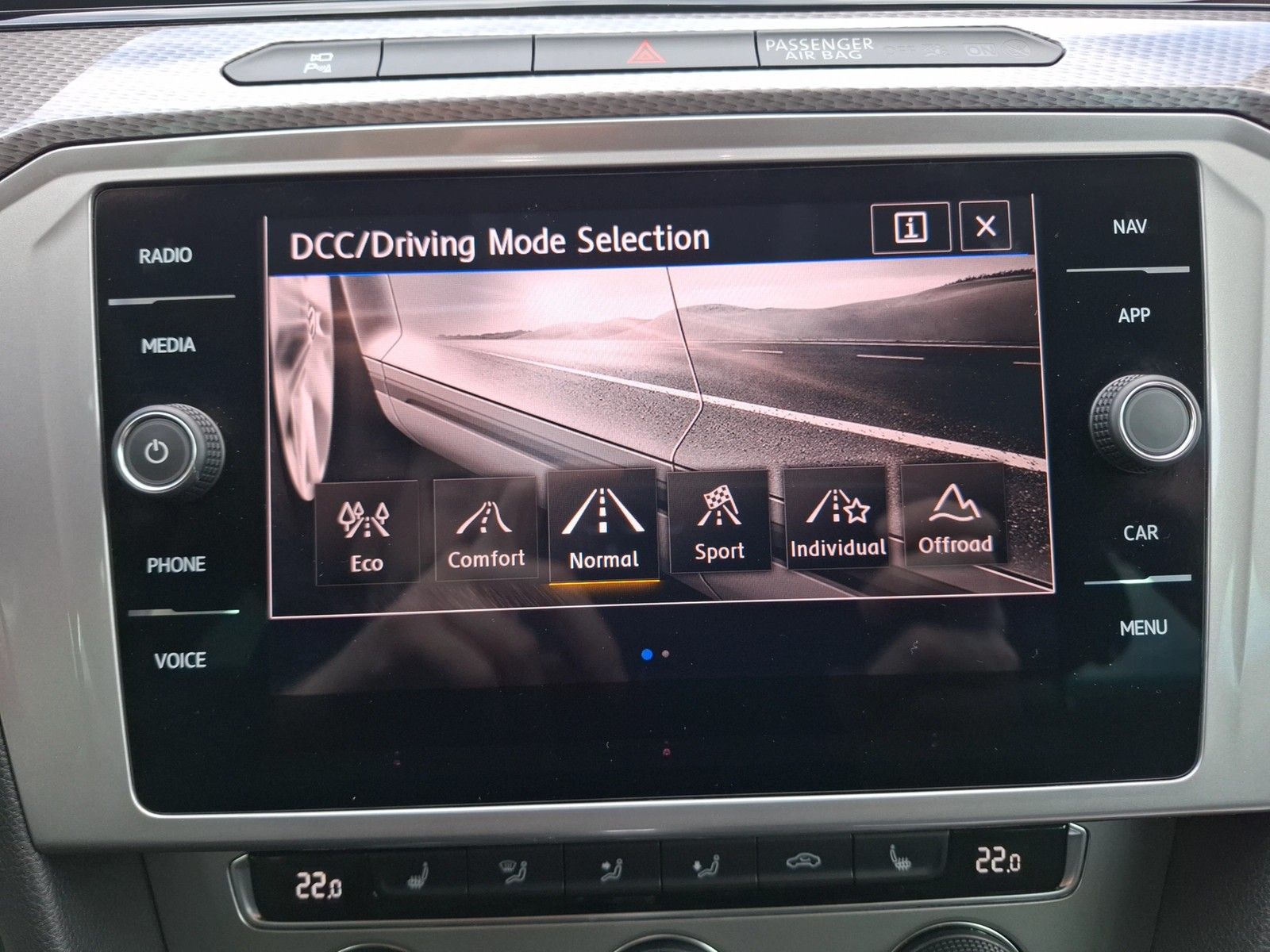 Fahrzeugabbildung Volkswagen Passat Variant TSI Alltrack DSG 4M LED Navi ACC