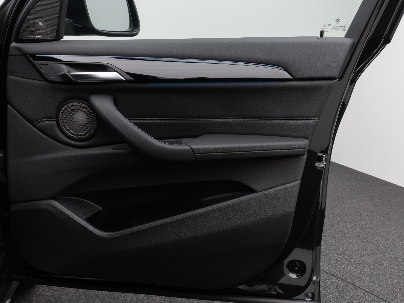 Fahrzeugabbildung BMW X1 xD25e xLine Kamera HUD DAB H/K Komfort Sport