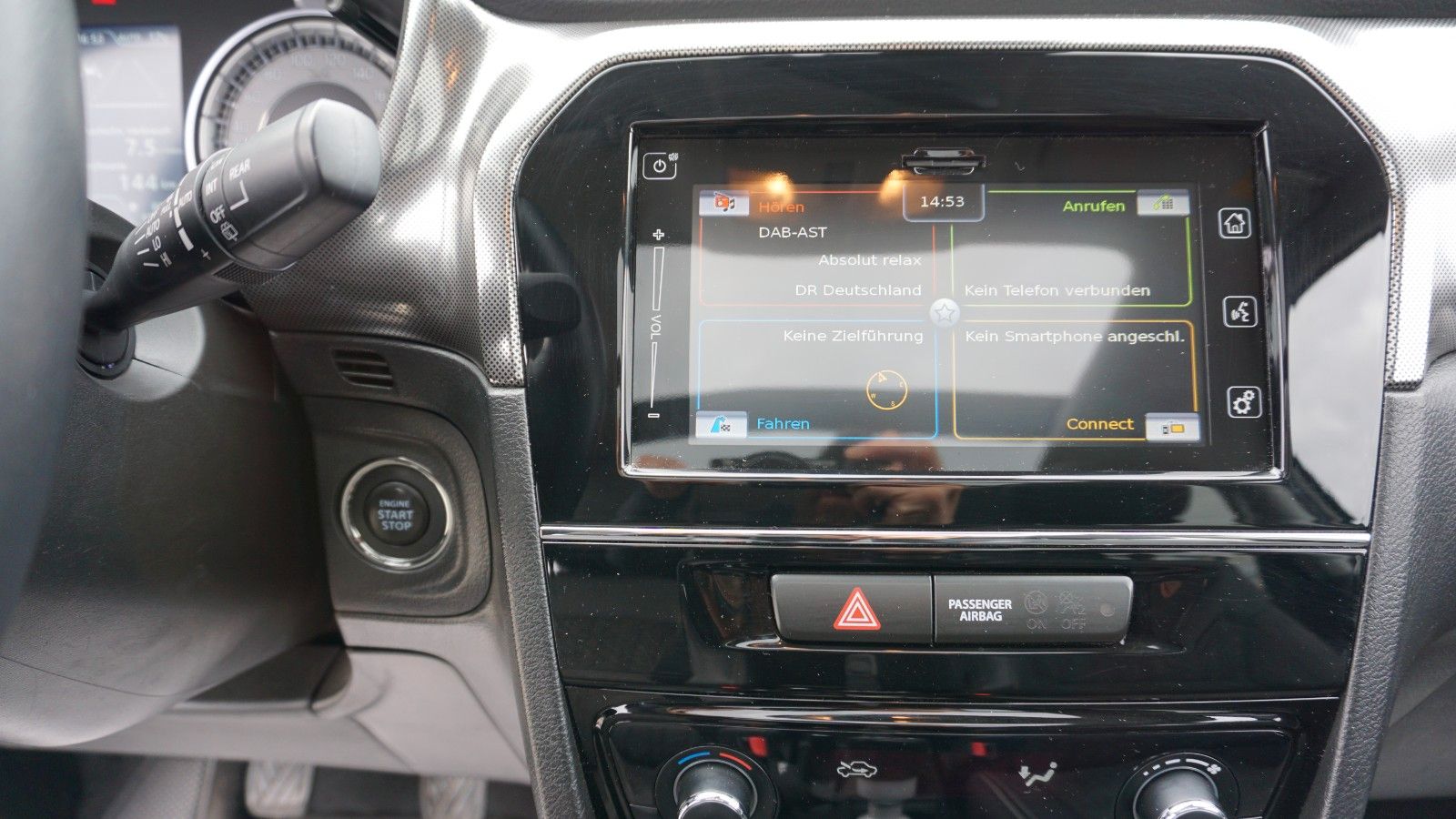 Fahrzeugabbildung Suzuki Vitara 1.4 Mild-Hybrid Comfort+ 4x4, Navi, LED