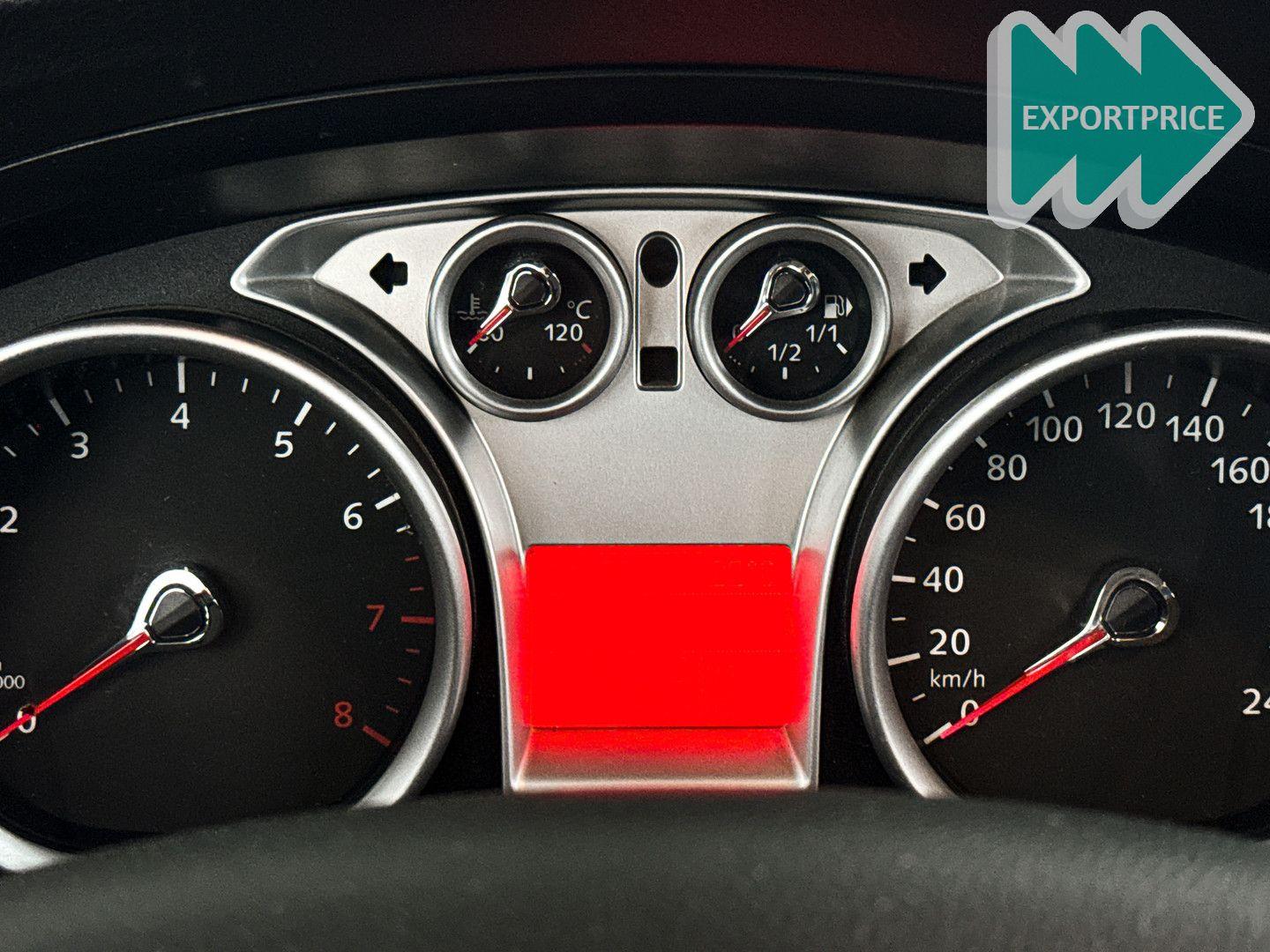 Ford Focus 2009 — photo 14