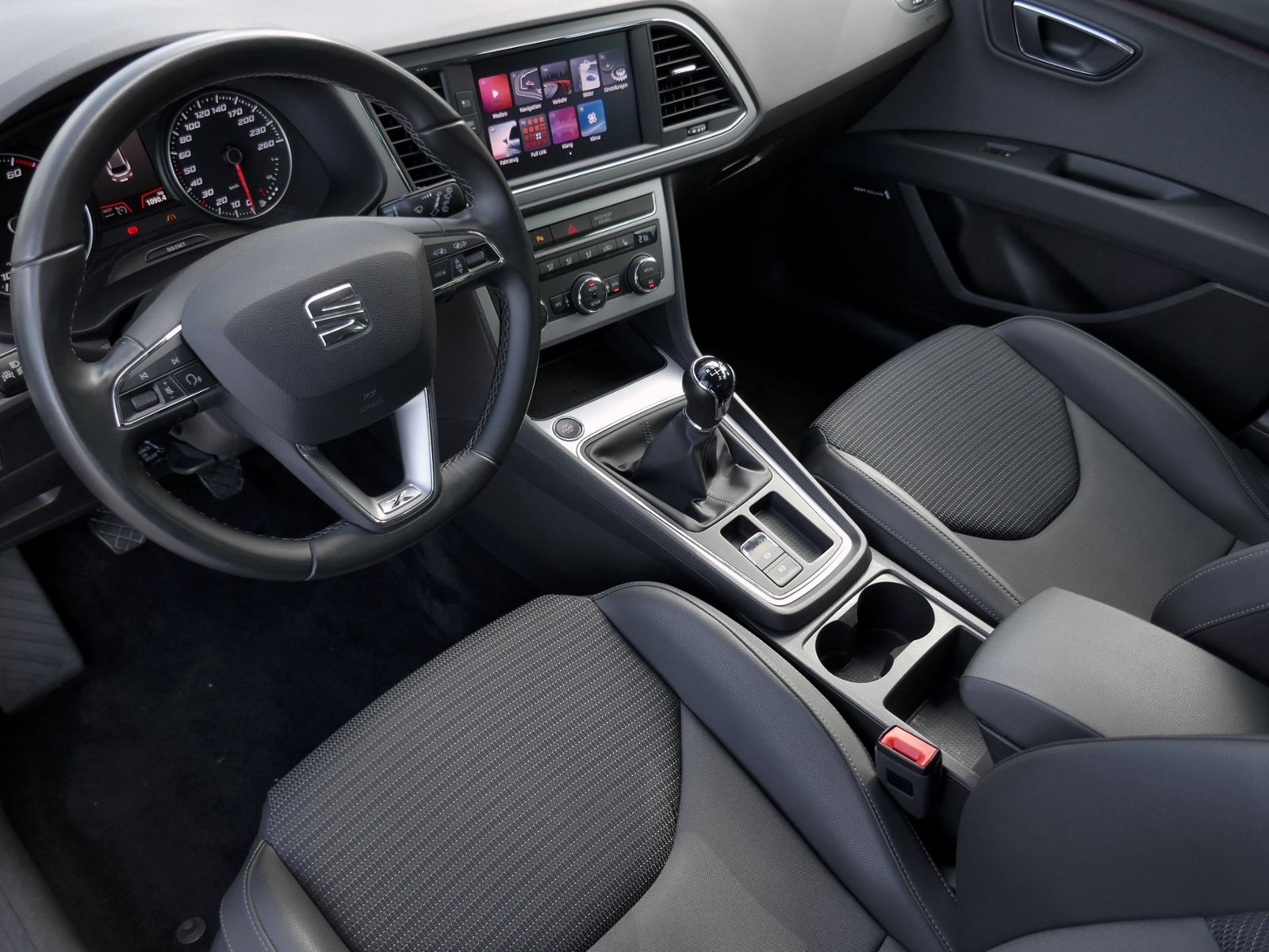 Fahrzeugabbildung SEAT Leon ST Xcellence 1.4 TSI | LED RFK GRA Navi